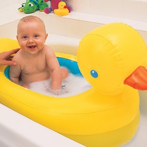 Munchkin White Hot Inflatable Safety Tub Duck Munchkin White Hot Inflatable Safety Tub Duck